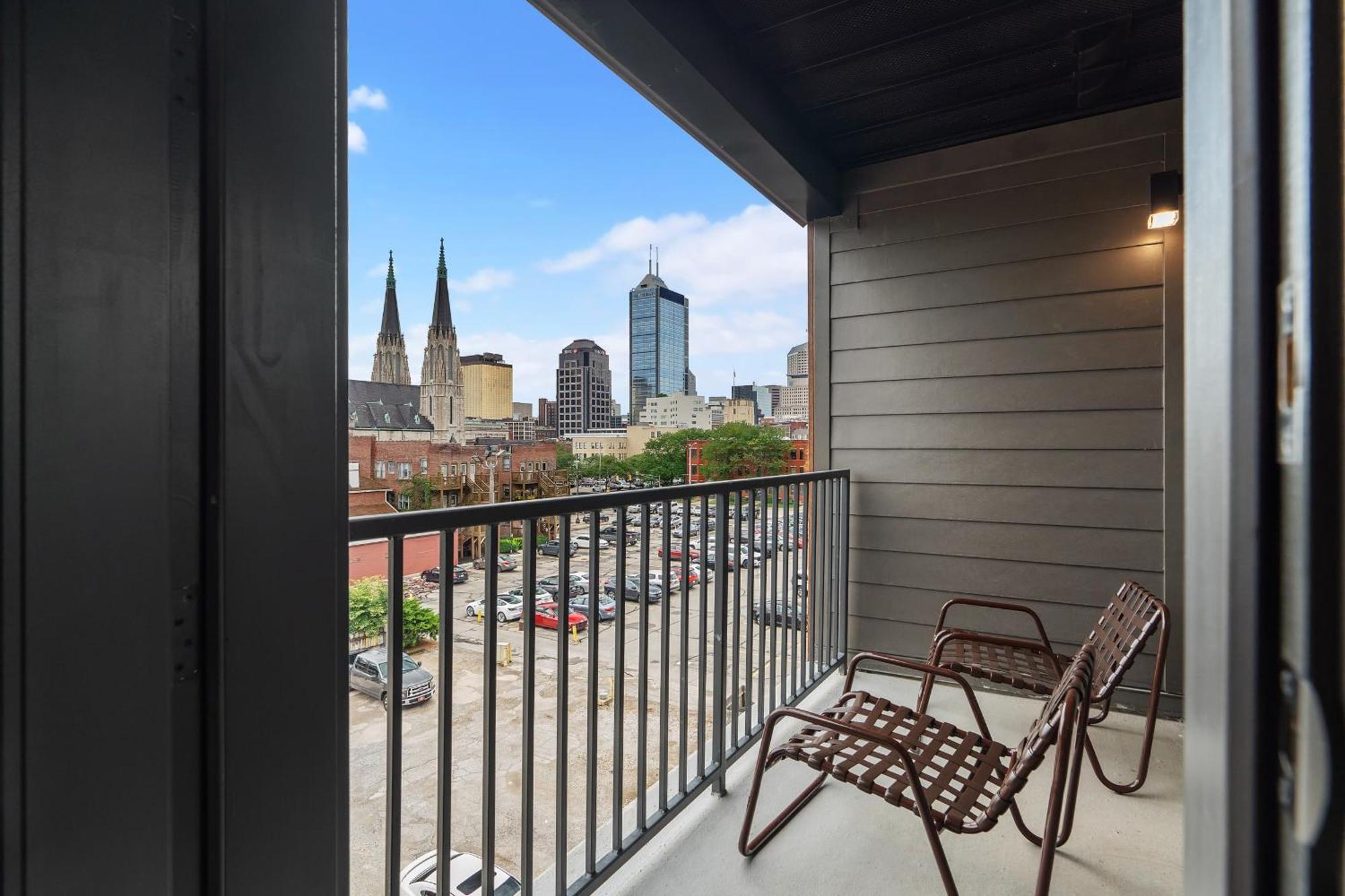 Cozysuites On Mass With Garage Parking #7 Indianapolis Luaran gambar